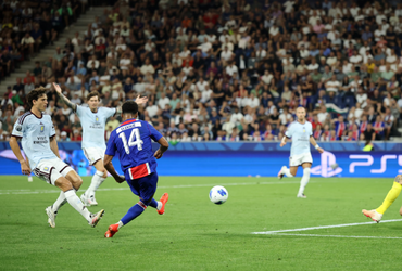 PSG vs Aston Villa (02:00 – 13/08)